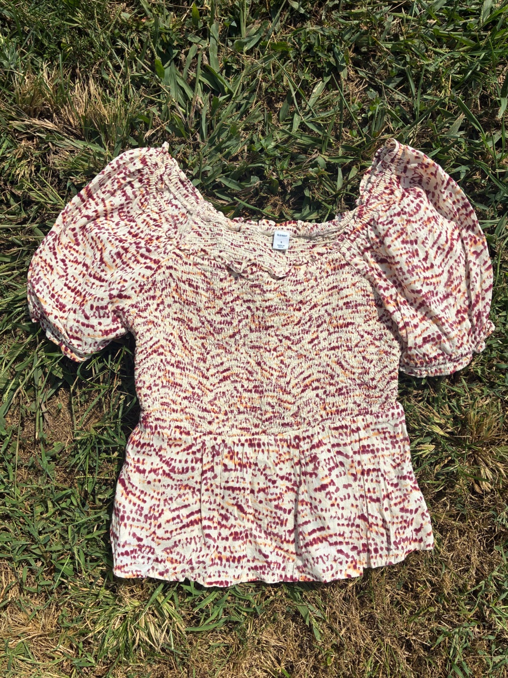 Old Navy | Womens small Cream Smocked Top